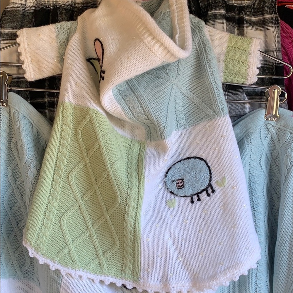 Oscar Newman Dog Sweater and Blanket Set